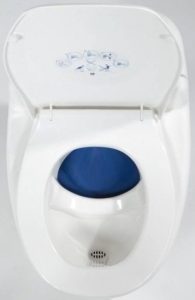 Compost toilet boot met urinescheider